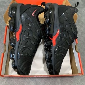 COPY - Nike Vapormax Plus “Black & Red”